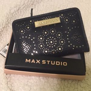 Max Studio wallet